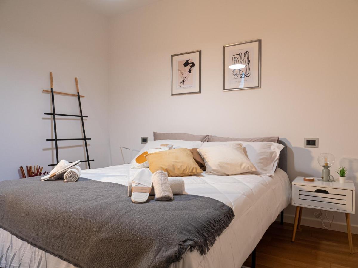 Maison Blanche: Appartamento Elegante Con Parcheggio Privato Mantova Exteriör bild